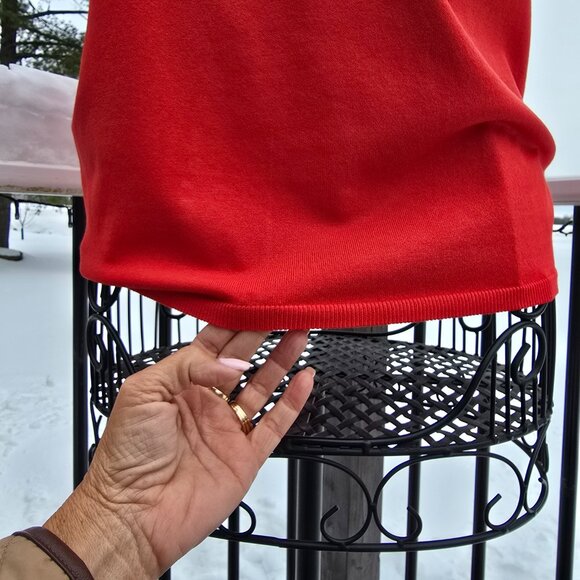 Ann Taylor Red sweater, size L, VGUC - Picture 5 of 7